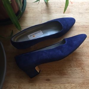 vintage Liz Claiborne cobalt blue suede pumps 7.5